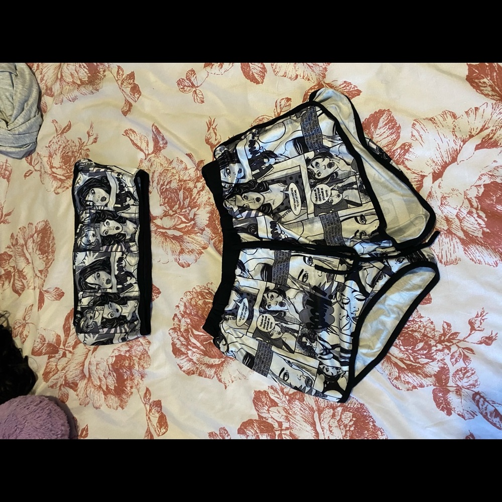 Comic style tube top and shorts set